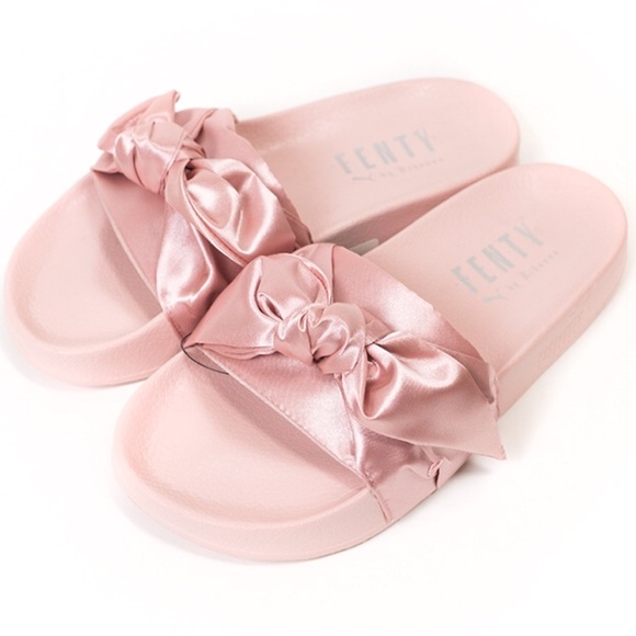 pink fenty puma slides